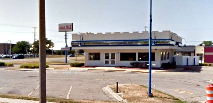 White Castle - Lansing - 6541 S Cedar St (newer photo)